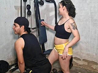 Great gym workout turns into steamy handjob action