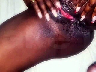 Sexy Milf Mercedes Drives Her Juicy Phat Ass To Pound Town