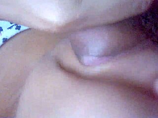 latina performs oral in casual setting