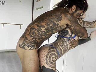 i met this sexy tattooed princess at training with damilvvs