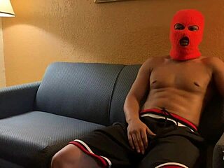 I did amatuer couch castin with peach queenz, it was so dirty!