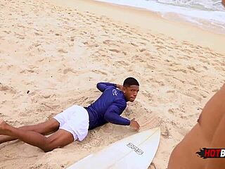 Fodendo o cu do surfista safado!
