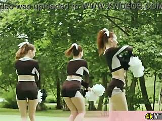 yo, lindsey lakes, the sexy blonde waitress, offers free fan bangs!