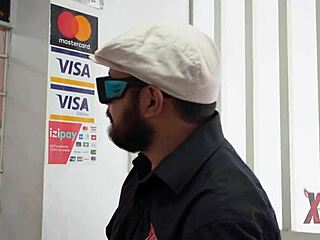 hombre desesperado fills hyper realistic sex doll with semen