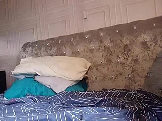 Mature Wife's Close-Up Pussy Play