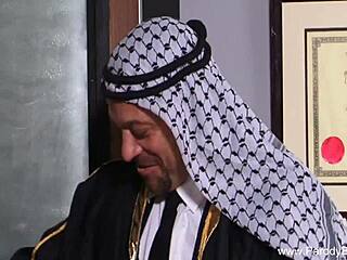 Redhead Princess Delivers Intense Blowjob Cumshot