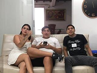 Esposa Cachonda Se Folla Al Mejor Amigo De Su Esposo - Polla Enorme - En Español