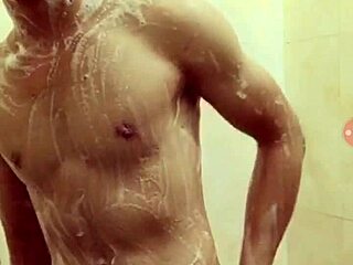 i'm watchin' a gay show, it's so excitin'