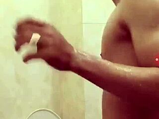 i'm watchin' a gay show, it's so excitin'