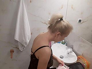 Hey, watch Jenny the blonde prep for disco night! 💃