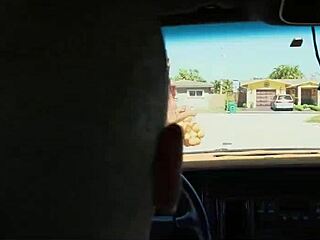 i'm watching black babe sucking