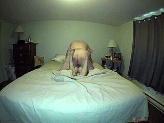 Mature MILF Feels Intense Anal Pleasure