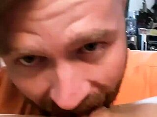 i lick mandeezy's pussy until she cums on top