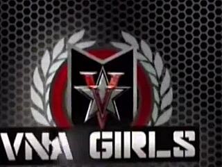 Hey babe, watch me drill my holes with toys outdoors - Vicky Vette