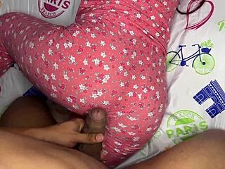 Wow! Check My 18-Year-Old Stepdaughter's Huge Ass! 🍑