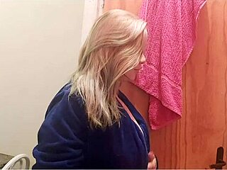 Bianca Brito came visitin', I couldn't hold back, sucked her whole thing on the red.