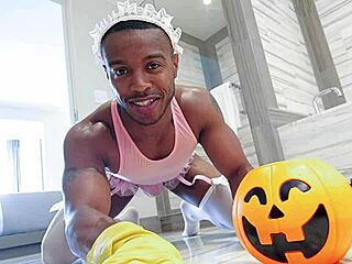 The maid's cleaning skills earnt him a nice big fat tip, you know?