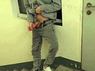 Damn, I caught a guy jerking and gave him a wild blowjob!