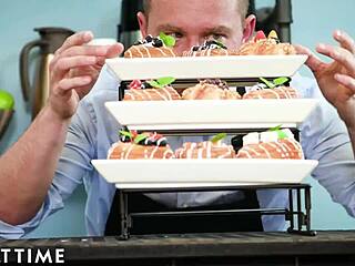 barista fucks milf alura jenson's big ass in the car