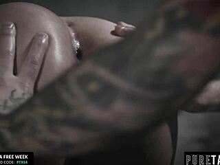 i really want kendra spade's ass fucked by small hands