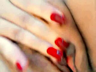 I want to cum with you in this amateur gay couple scene exploring big ass and pussy.