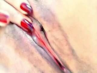 I want to cum with you in this amateur gay couple scene exploring big ass and pussy.