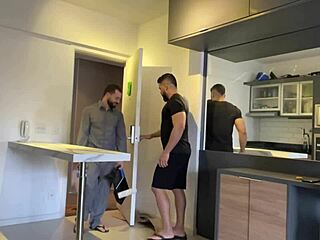 fui pintar a casa do rico e ele acabou me fudendo - video promocional?