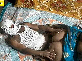 Hey, wanna jerk off to this sexy Indian Desipron4 clip?