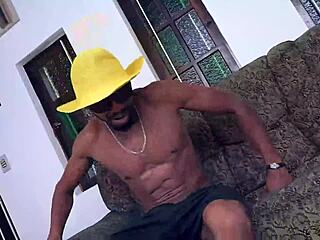 man, this blonde slut from turma do sexo just blew my mind with double penetration