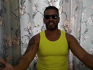 J� No Red O Video Completo Da Deliciosa Sophie Stephan Estreando Em Grande Estilo