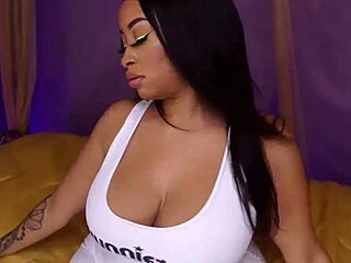 Nixlynka, the Puerto Rican with a huge ass, struts with 13 thick nude models. You’ll be hooked!