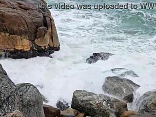 Saymon fitness curtindo o rolê em jurerê com o boquete gostoso da brenda floripa no seu pau