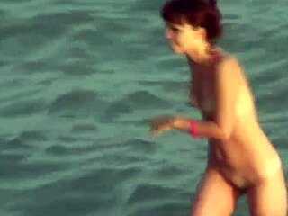 Yo, beach couple got wild with a hot body cumshot outdoors!