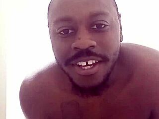 Solo babe stroking herself with a mirror selfie for all to see.