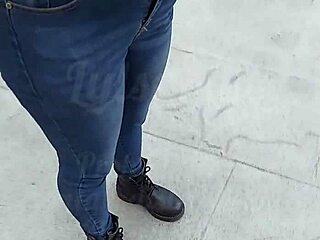 Termino follando con chica infiel del centro comercial, quieres verla?