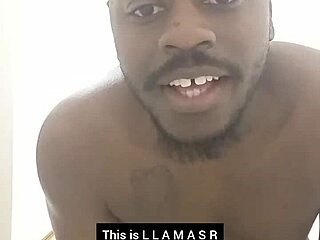 Solo babe stroking herself with a mirror selfie for all to see.