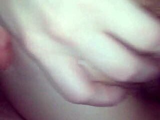 This tight-ass puta knows how to work it for amateurs