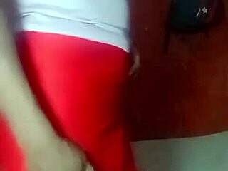 sexyjayla254 strips and fingers her gaping asshole close