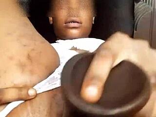 Hey, just a quicky with my dildo spreading wide for fun tonight