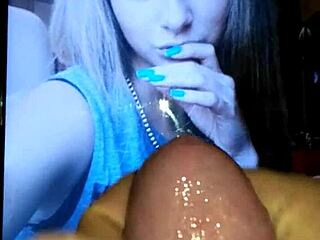 Watch the Beautiful Girl Getting Jerked Off Suggestively