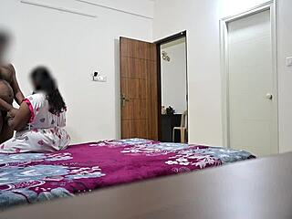 तेलुगु नौकरानी हेमा के सामने जोरदार चुदाई 😜