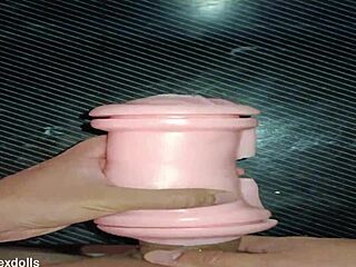 trailer kissy giving me head, so hot!!