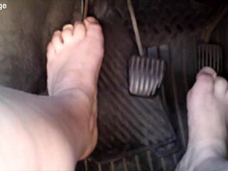 Zeraphine73 Shows Off Sexy Feet in Car Fetish Scene