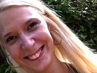 i fucked that big ass milf outdoor, it was so hard!