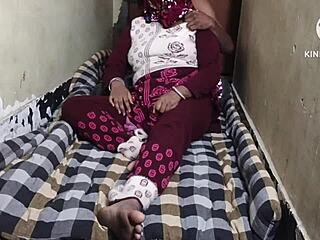 Indian wife gets fucked with toys in hd sex video.