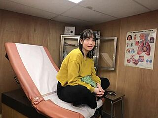 i can't stop obsessing over scarlett johnson's big tits in medical consult part 2