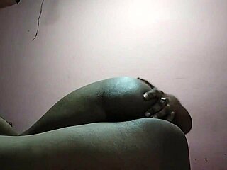 Saw sister-in-law chatting with boyfriend on sneaky call