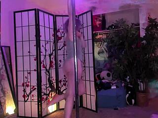 Sexy Fingering and Pole Dancing on 9/02/2021, Watch Now!