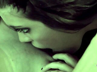 hey, sultry babe climaxes dreaming of lesbian action in heels