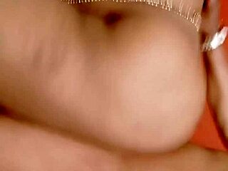 yo, check sundaydogood614 shaving that tight pussy for me